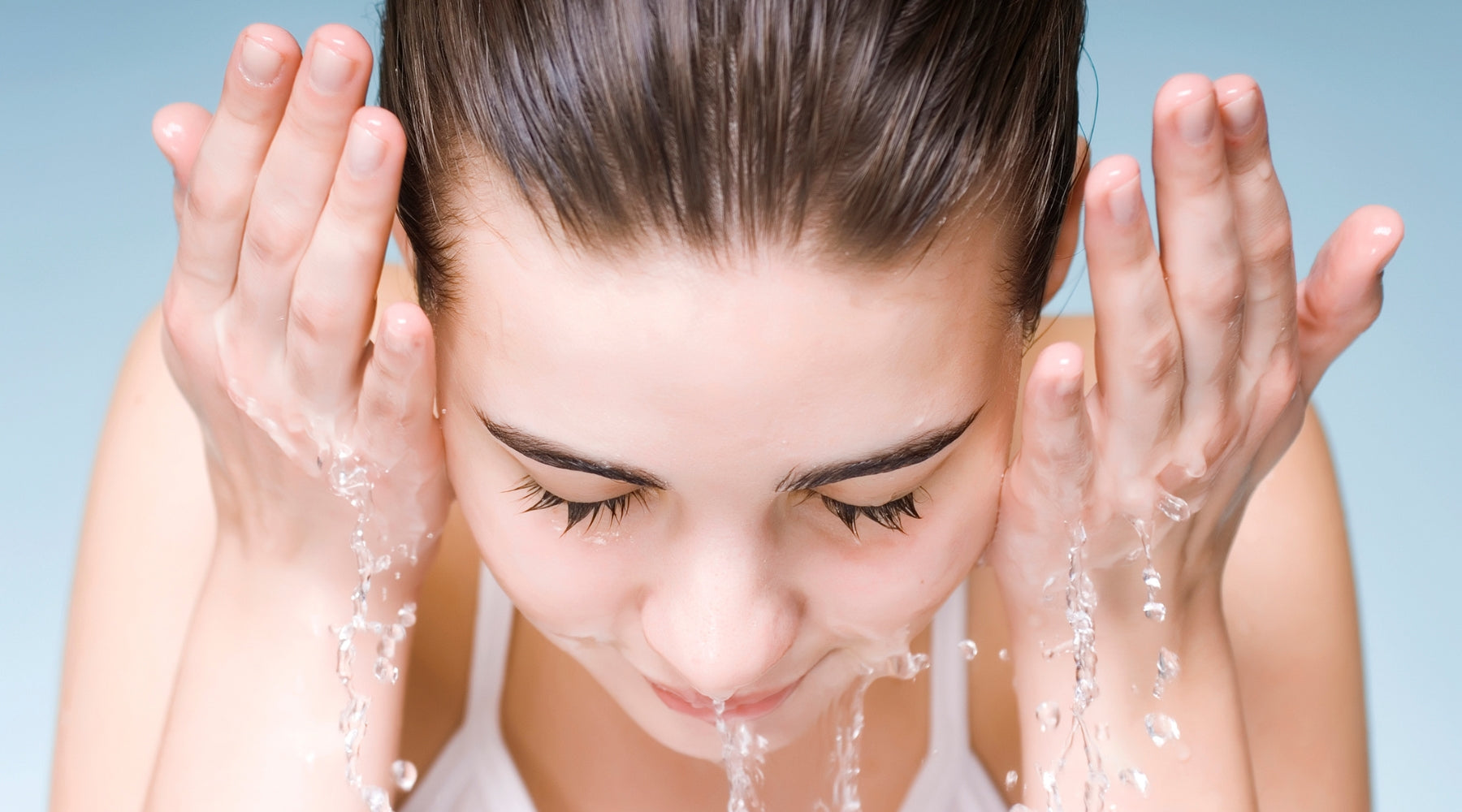 How to Use Cleanser the Right Way for Healthy, Balanced Skin